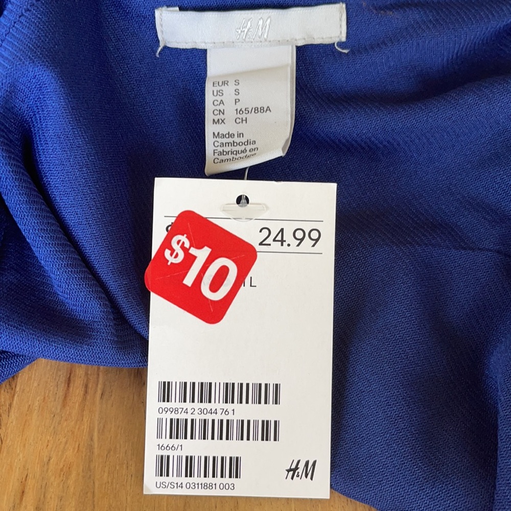 H&M Blue Faux Wrap sleeveless Top NWT - Picture 3 of 4